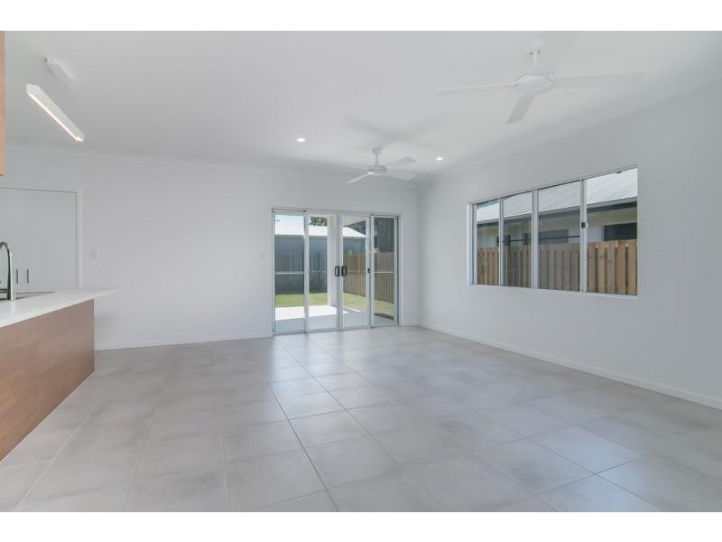 13 Bluecove Circuit, Trinity Park QLD 4879