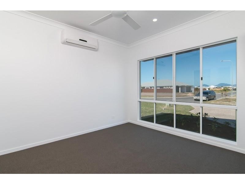 13 Bluecove Circuit, Trinity Park QLD 4879