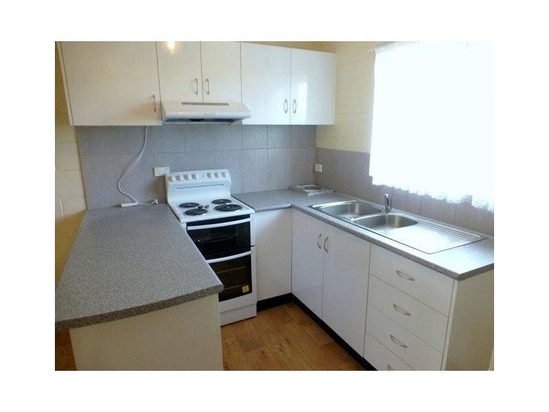 8/73-75 Toogood Road, Woree QLD 4868