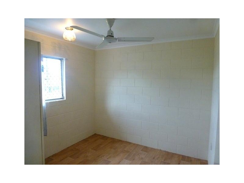 8/73-75 Toogood Road, Woree QLD 4868