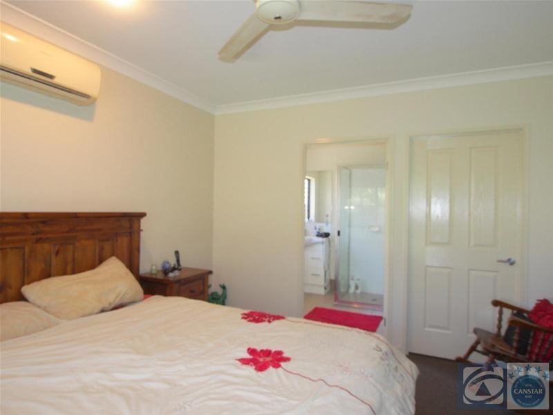 6 Rothesay Bend, Trinity Park QLD 4879