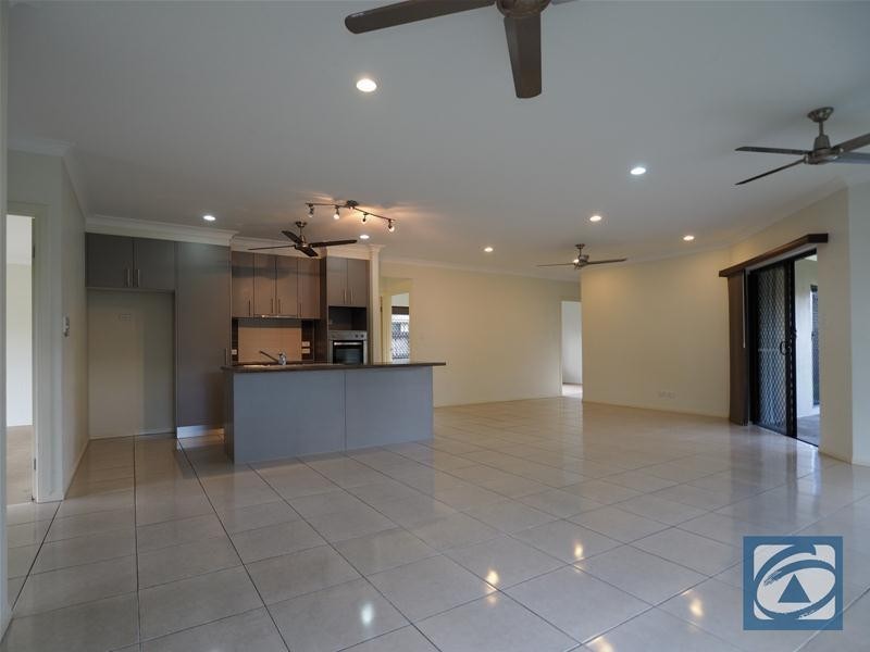 165 Timberlea  Drive, Bentley Park QLD 4869