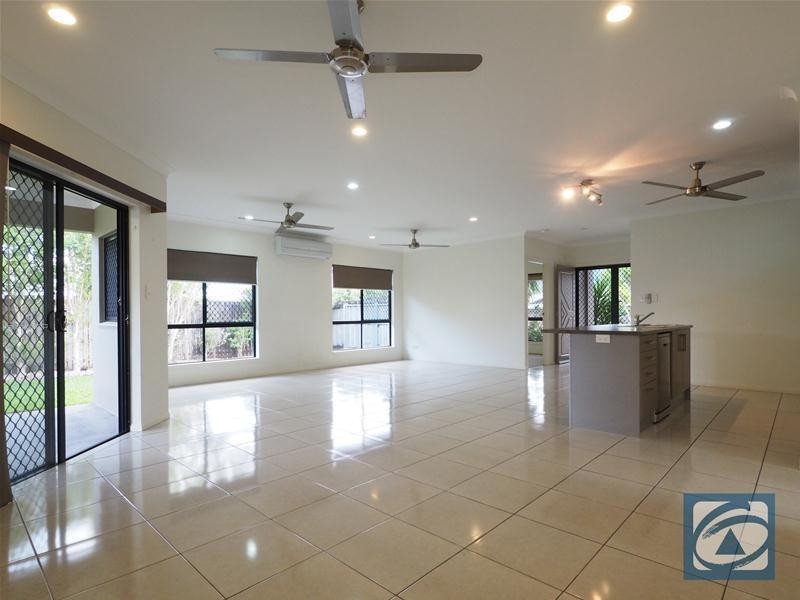165 Timberlea  Drive, Bentley Park QLD 4869