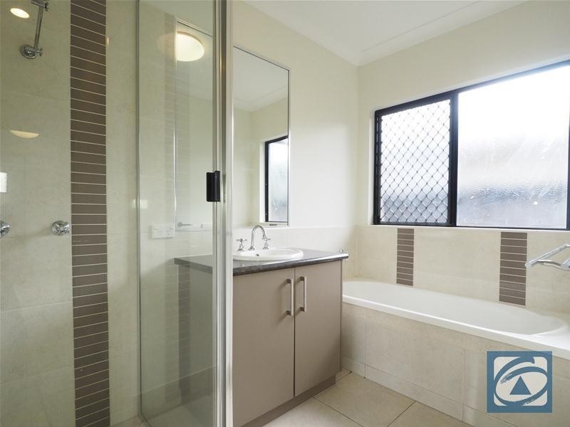 165 Timberlea  Drive, Bentley Park QLD 4869