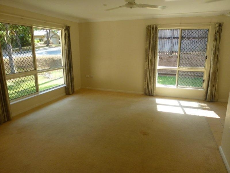 6 Gavin Hamilton Close, Redlynch QLD 4870