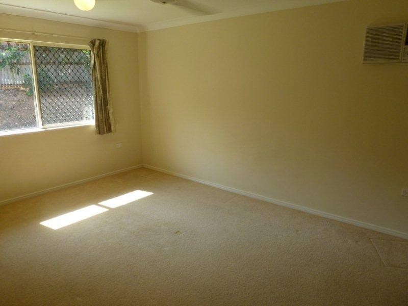 6 Gavin Hamilton Close, Redlynch QLD 4870