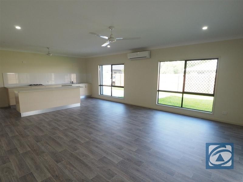 15 Tarantino Crescent, White Rock QLD 4868