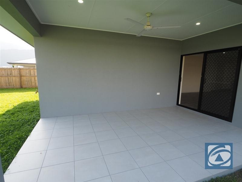 15 Tarantino Crescent, White Rock QLD 4868