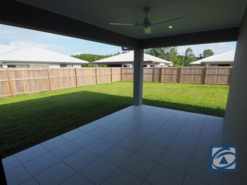 15 Tarantino Crescent, White Rock QLD 4868