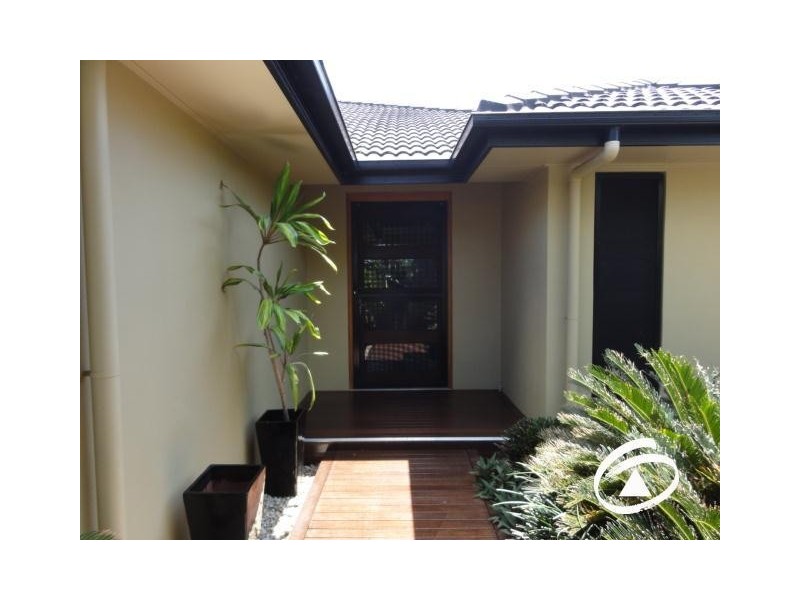 10 Bushlark Place, Smithfield QLD 4878