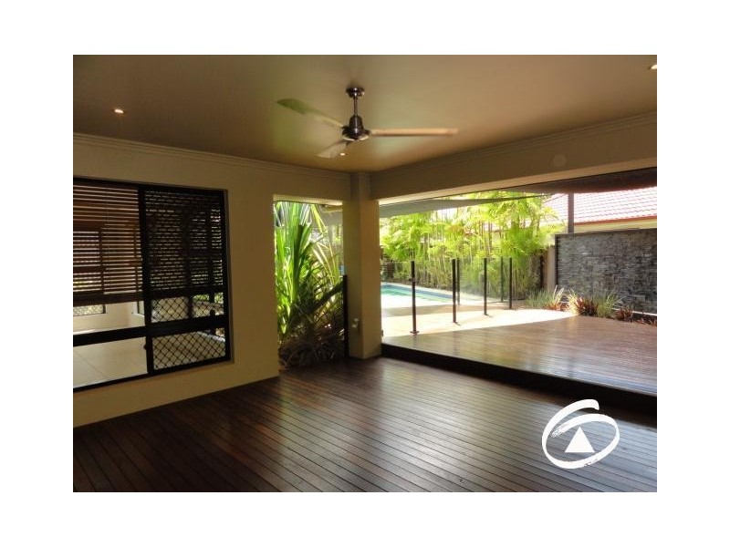 10 Bushlark Place, Smithfield QLD 4878