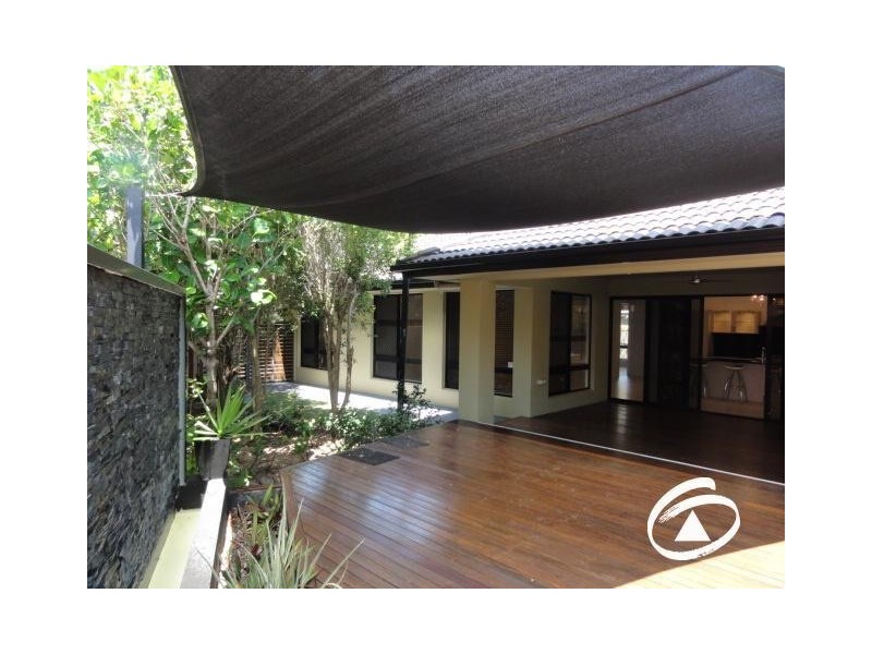 10 Bushlark Place, Smithfield QLD 4878