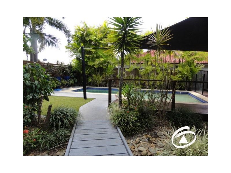 10 Bushlark Place, Smithfield QLD 4878