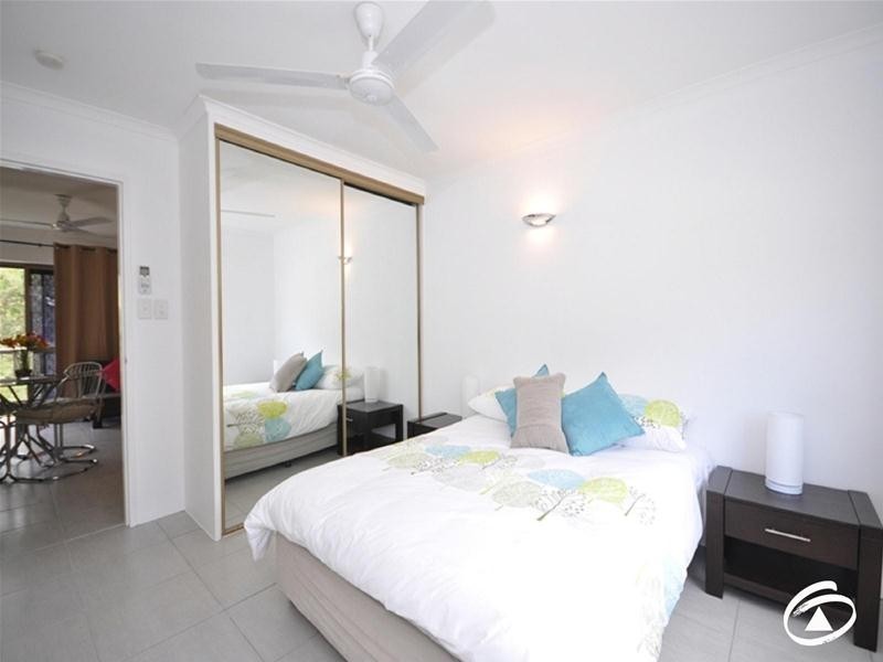 9/2 McPherson Close, Edge Hill QLD 4870