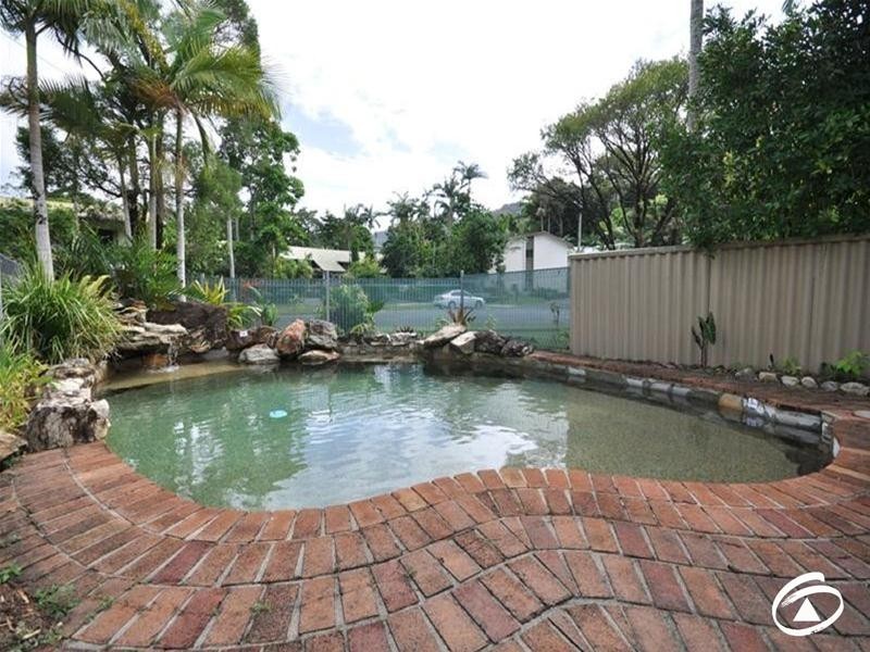 9/2 McPherson Close, Edge Hill QLD 4870