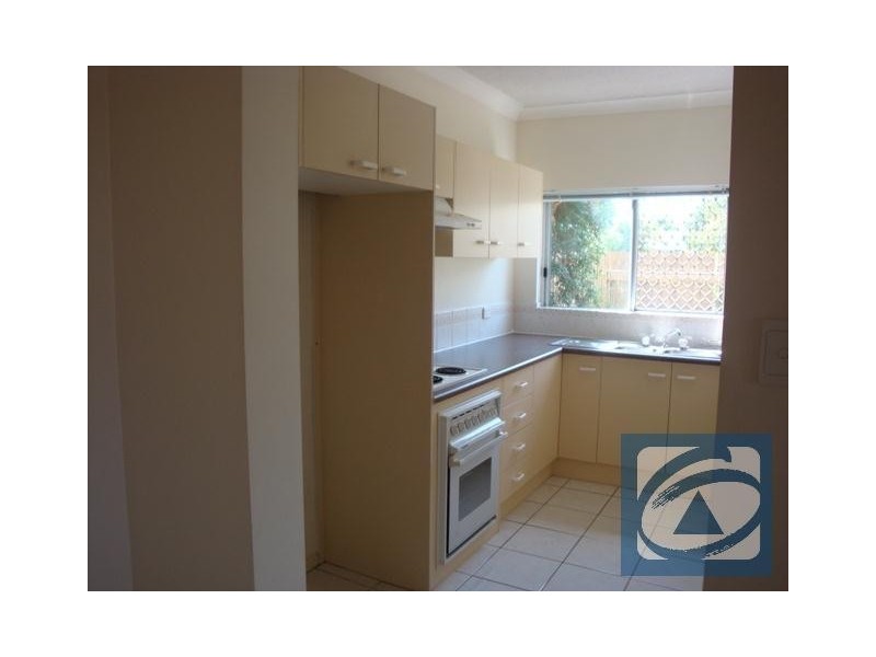 2/16 Ingham Court, Mooroobool QLD 4870