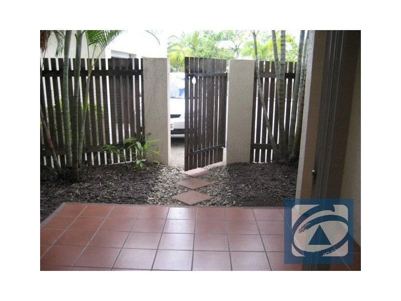 2/16 Ingham Court, Mooroobool QLD 4870