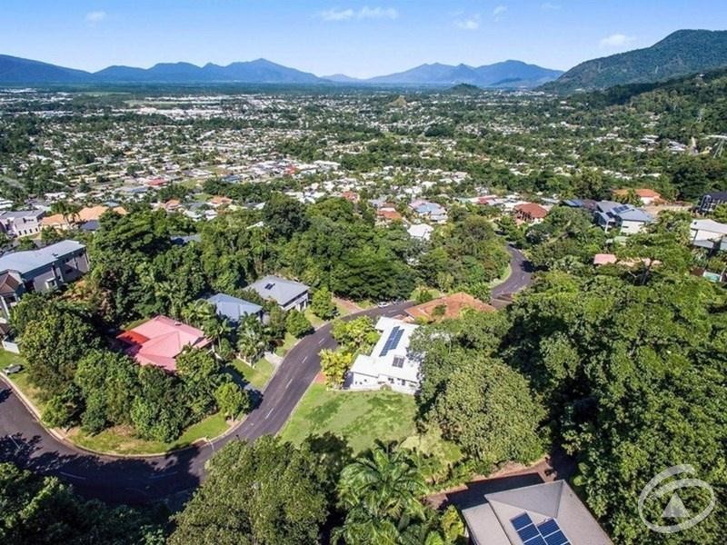 75 Summer Hill Drive, Mooroobool QLD 4870