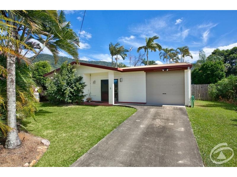 9 Lenora Close, Woree QLD 4868