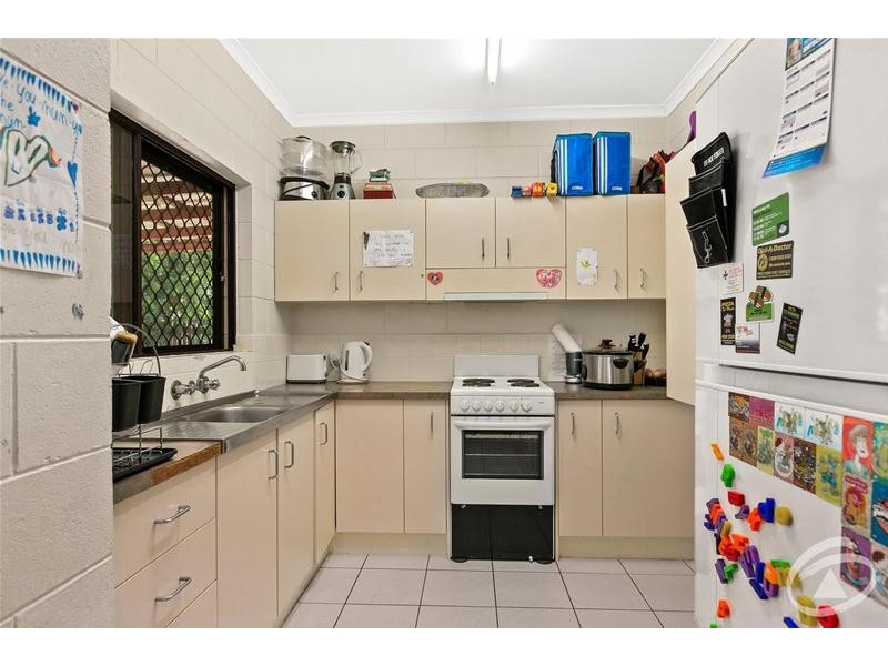 9 Lenora Close, Woree QLD 4868