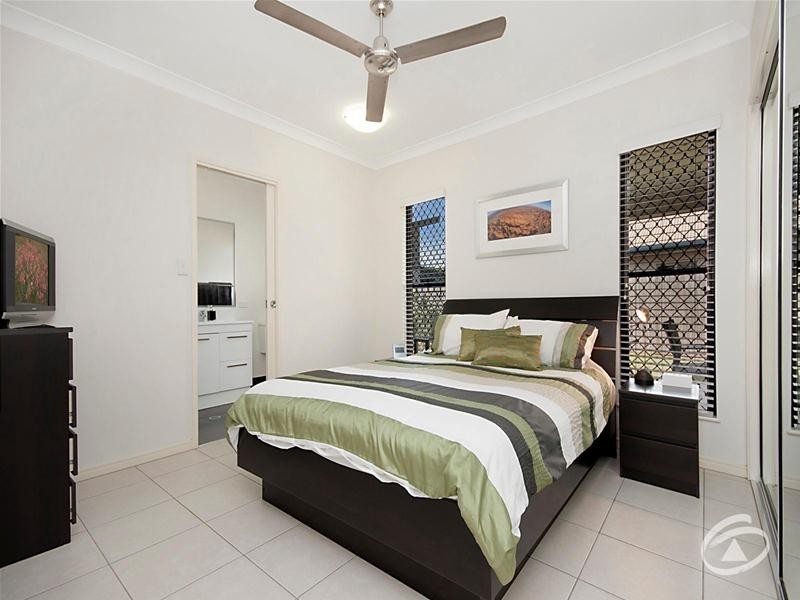 4 Scaglioni Street, Redlynch QLD 4870