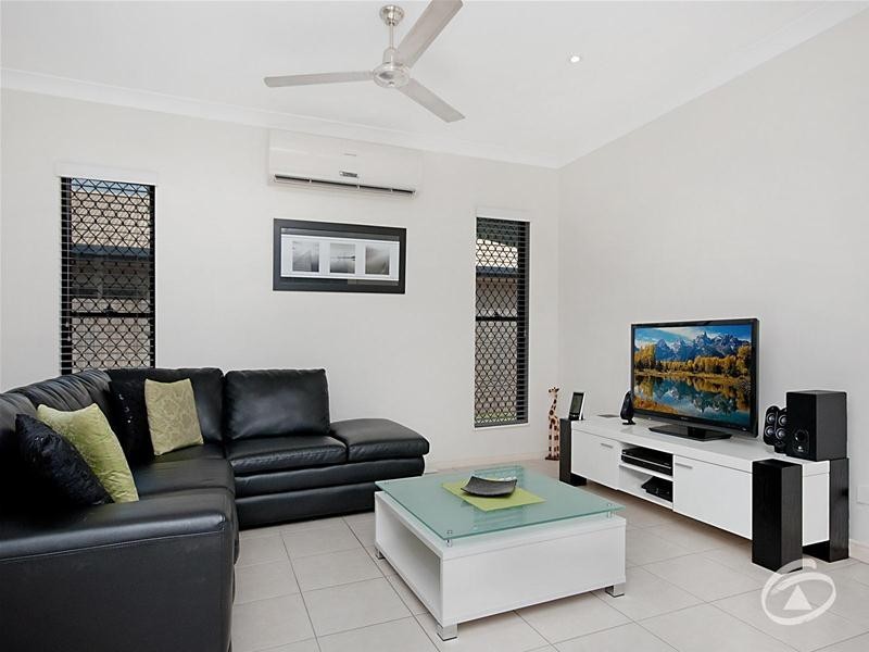 4 Scaglioni Street, Redlynch QLD 4870