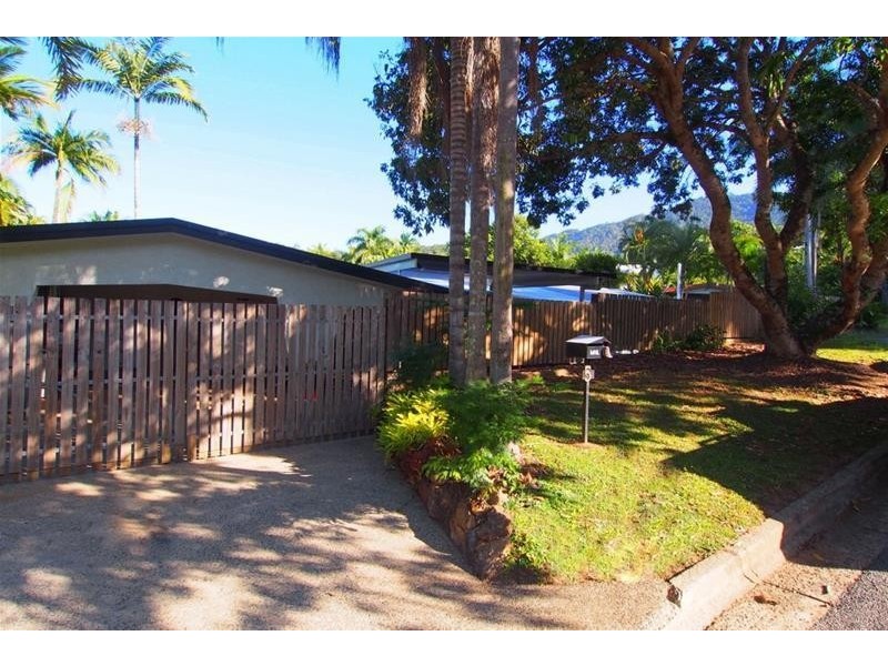 5 McKinlay Street, Whitfield QLD 4870