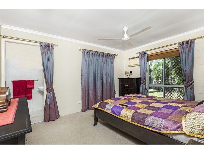 5 McKinlay Street, Whitfield QLD 4870