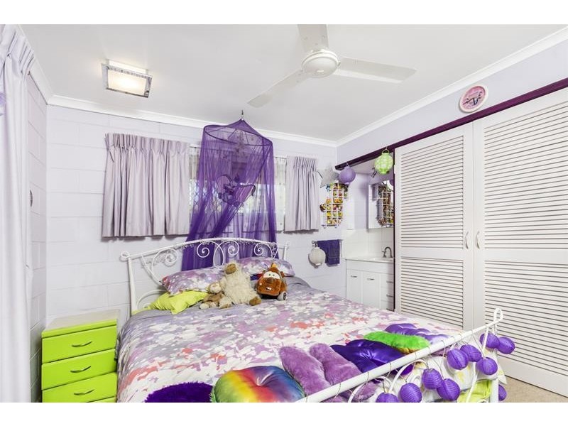 5 McKinlay Street, Whitfield QLD 4870