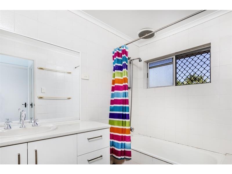 5 McKinlay Street, Whitfield QLD 4870