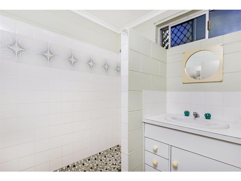 5 McKinlay Street, Whitfield QLD 4870