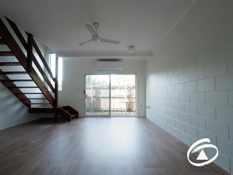 2/4 Atlantic Close, White Rock QLD 4868