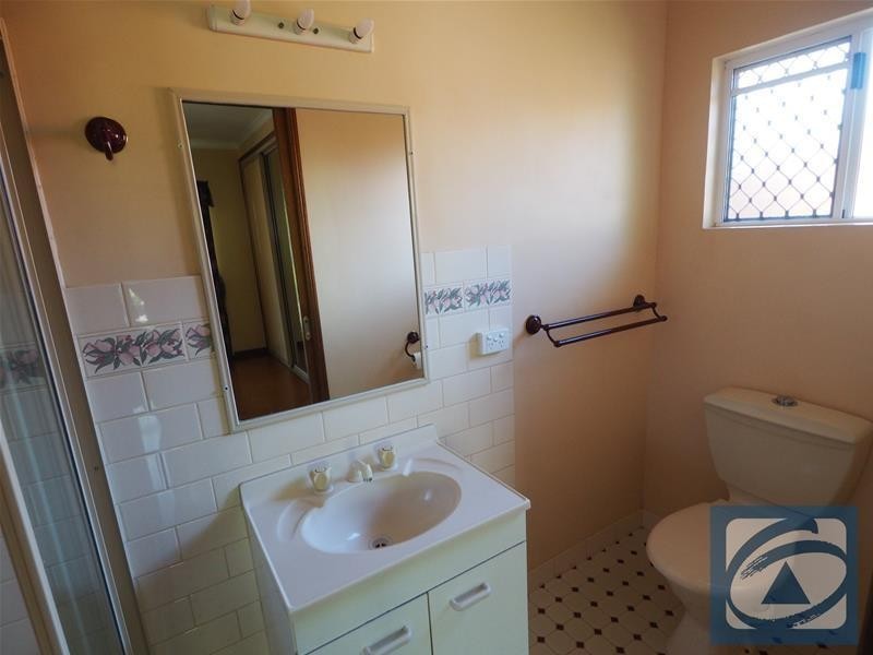 13 Makoo Close, White Rock QLD 4868