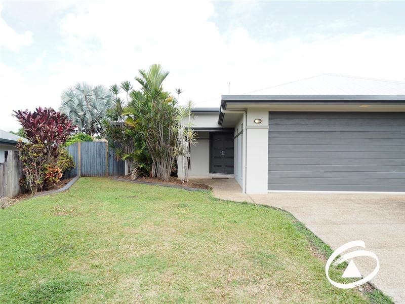 15 Elphinstone Street, Kanimbla QLD 4870