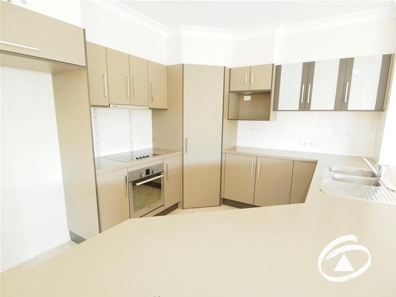 15 Elphinstone Street, Kanimbla QLD 4870