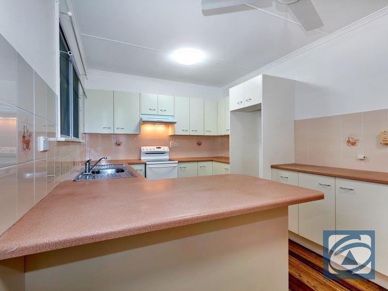 48 Upper Perkins Street, Manoora QLD 4870