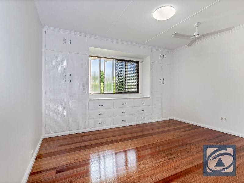 48 Upper Perkins Street, Manoora QLD 4870