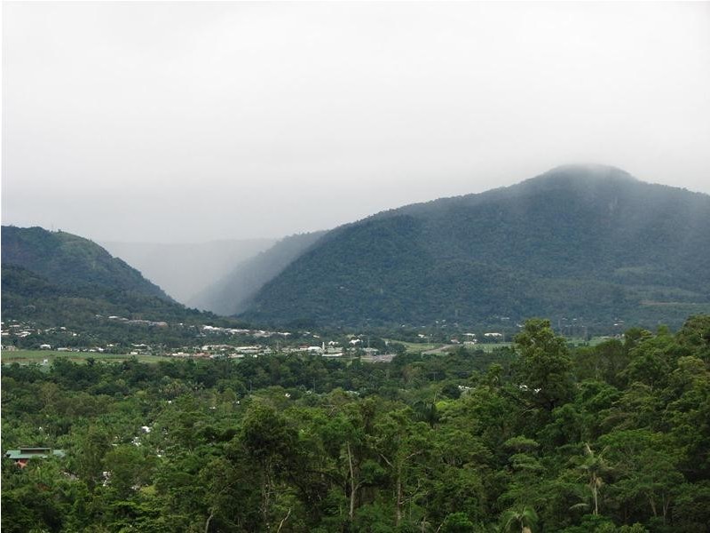 15 The Peak Road, Brinsmead QLD 4870