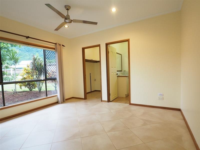 4 Ebony Street, Redlynch QLD 4870