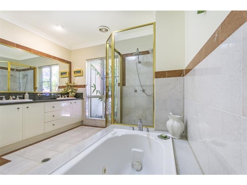 1 East Parkridge Drive, Brinsmead QLD 4870