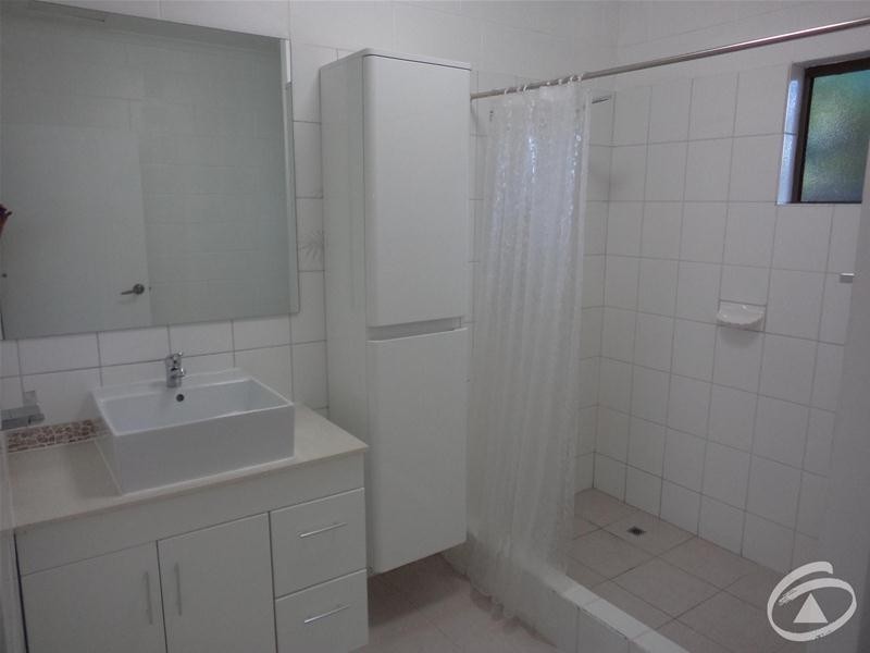 2/50 Koch Street, Mooroobool QLD 4870