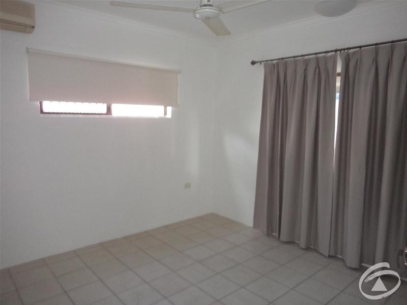 2/50 Koch Street, Mooroobool QLD 4870