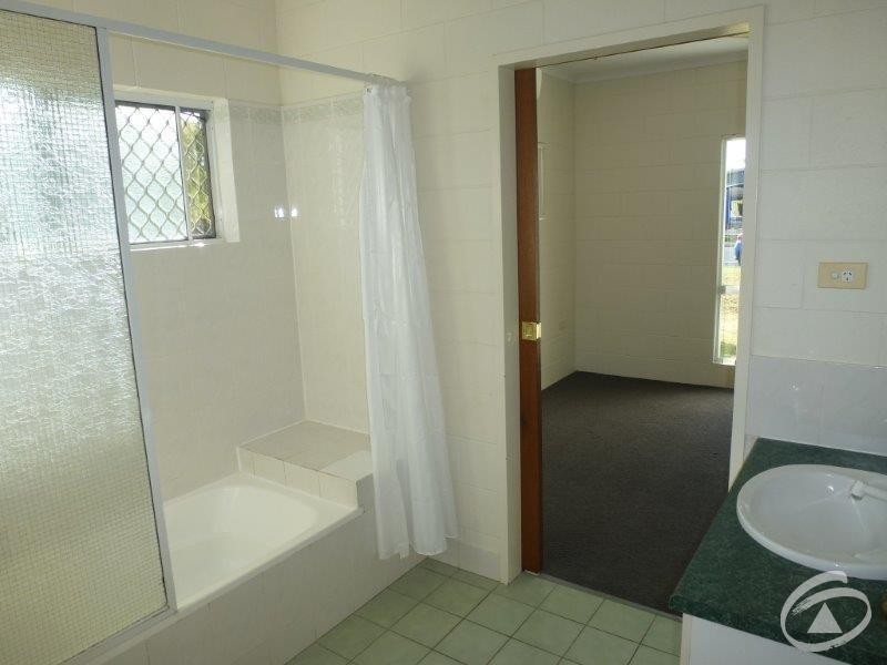 71 McLaughlin  Road, Bentley Park QLD 4869