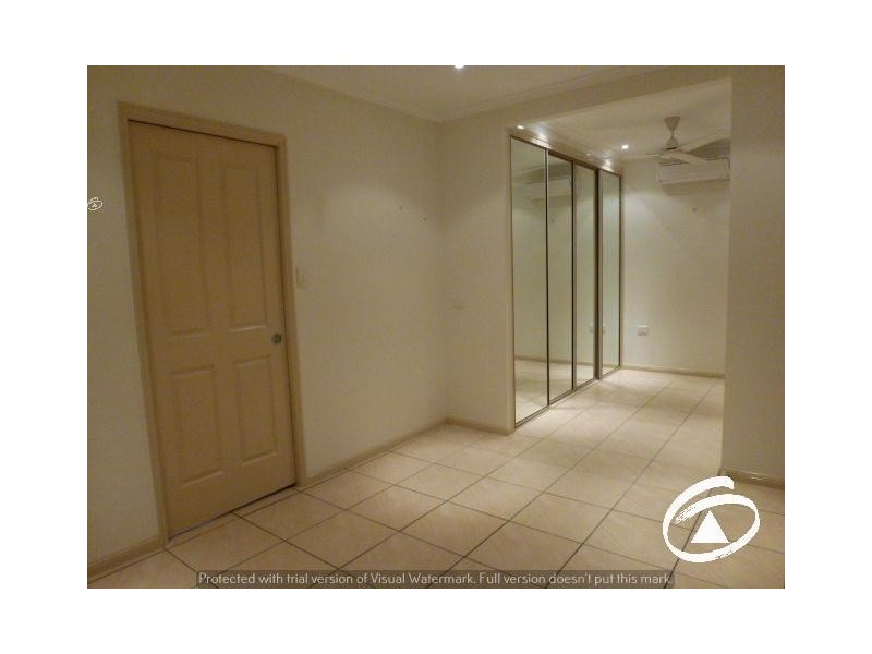 2/114 Upper Richardson Street, Whitfield QLD 4870