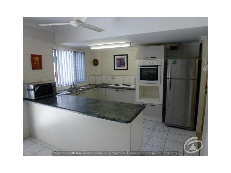 2/171 Mcleod  Street, Cairns North QLD 4870