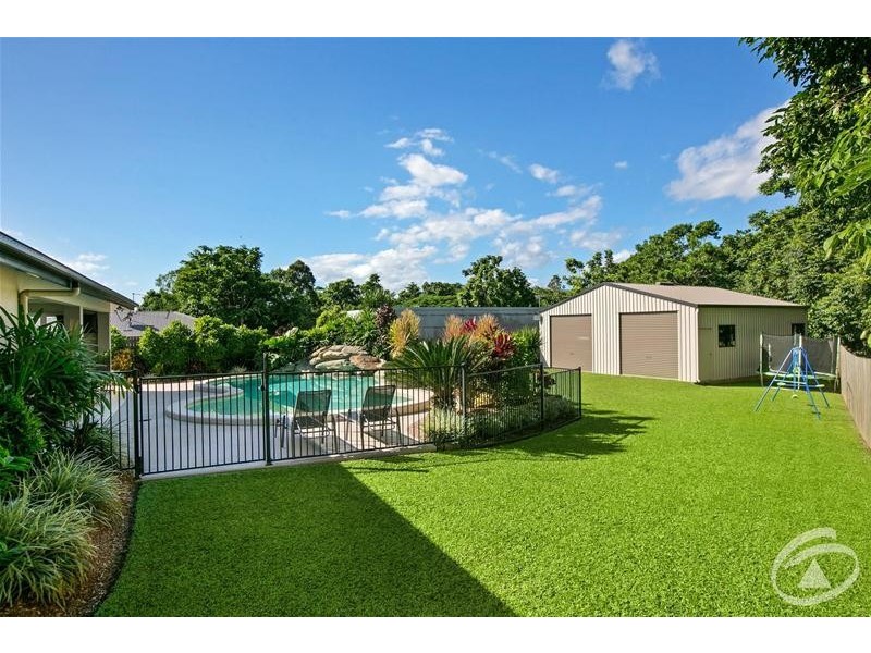 2 Blackwood Place, Bentley Park QLD 4869