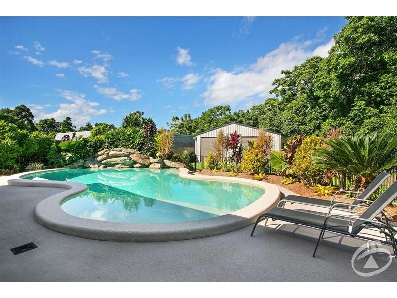 2 Blackwood Place, Bentley Park QLD 4869