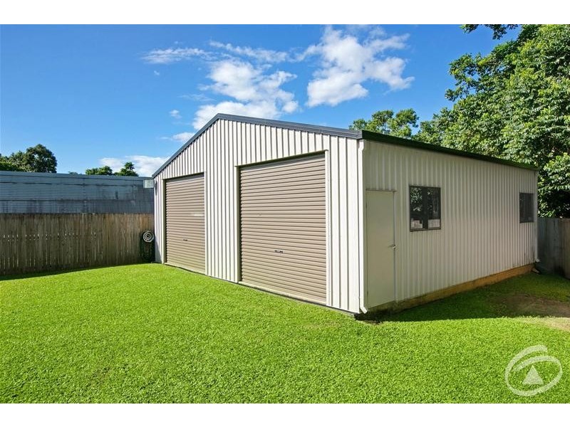 2 Blackwood Place, Bentley Park QLD 4869