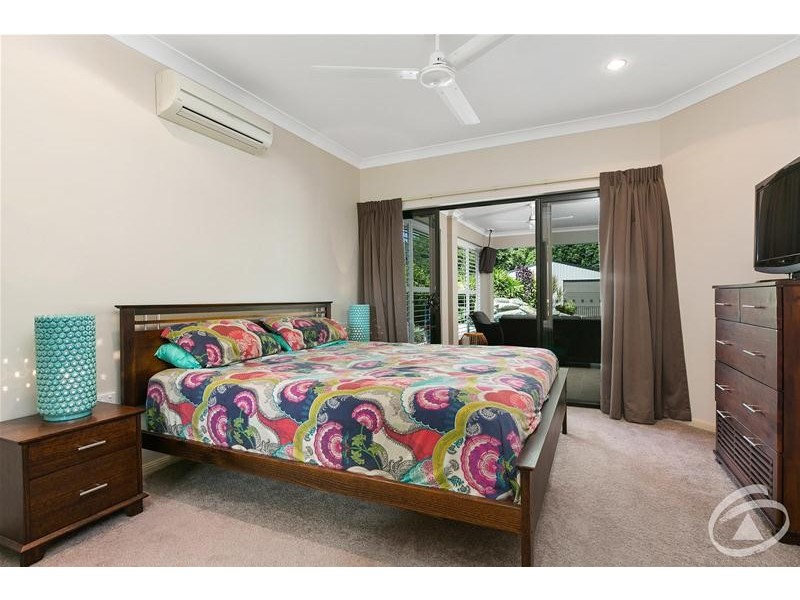 2 Blackwood Place, Bentley Park QLD 4869