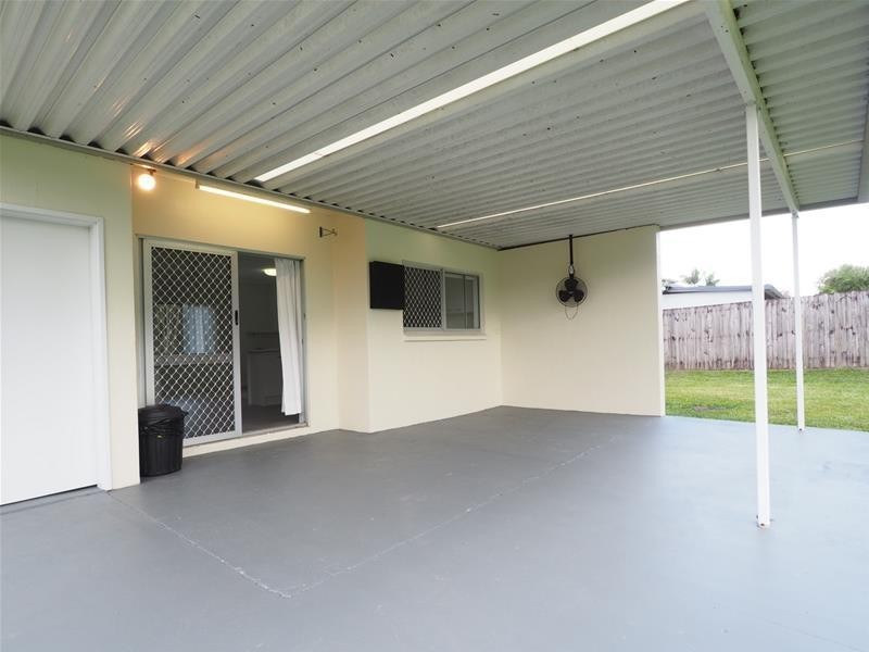 33 Tiffany Street, White Rock QLD 4868